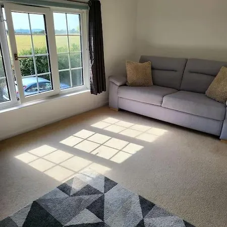 Apartment Lovely Quiet Near Hayle. Leedstown
